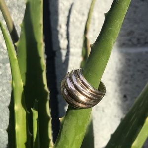 Sterling silver shell ring